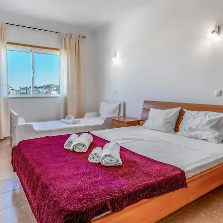 Bright 2bdr W/ Balcony By Lovelystay Apartment