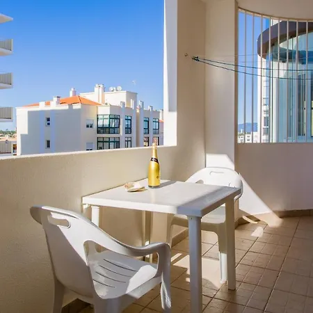 Apartment Bright 2bdr W/ Balcony By Lovelystay Portimao